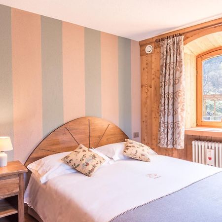 Maison Lo Triolet Introd Bagian luar foto