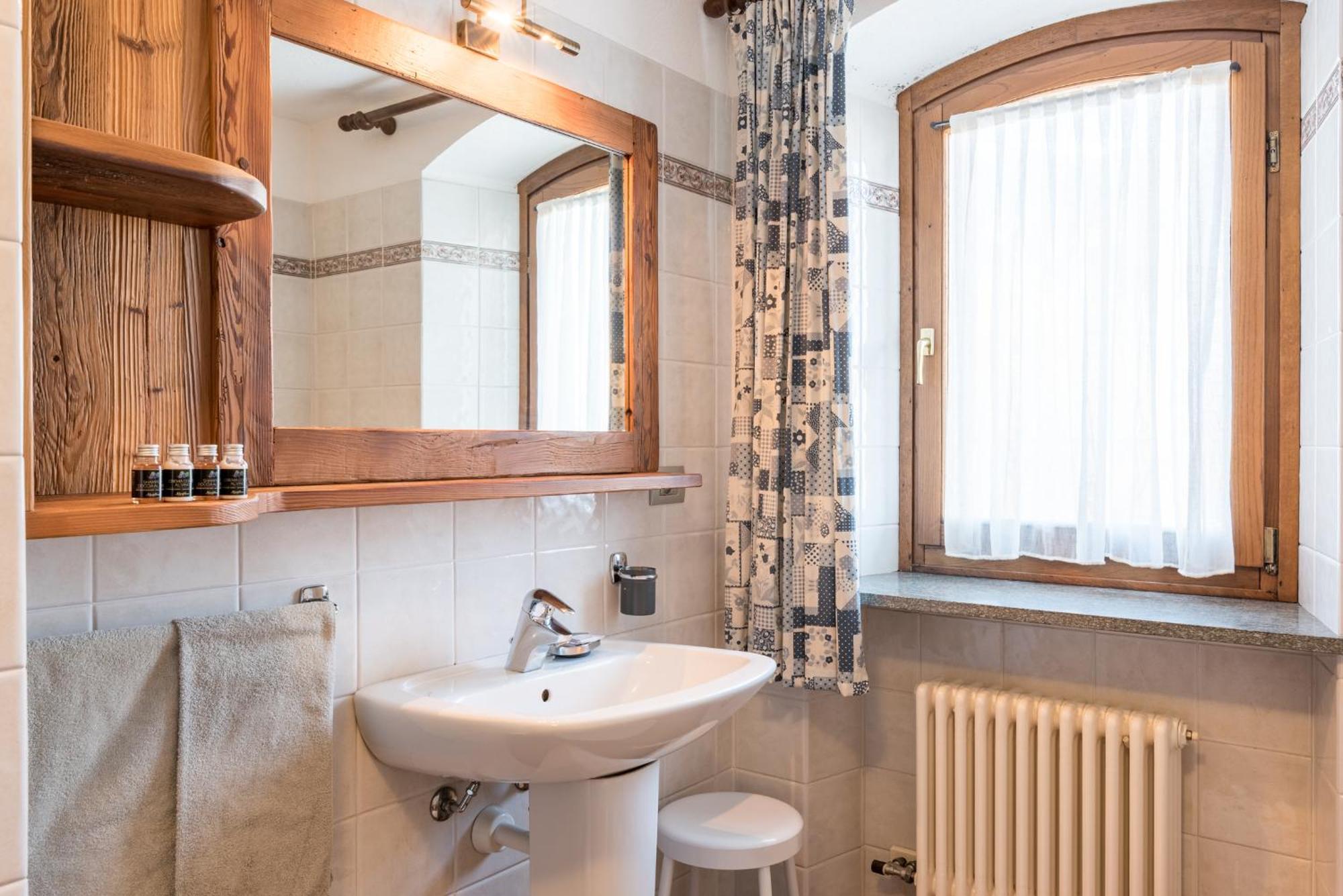 Maison Lo Triolet Introd Bagian luar foto