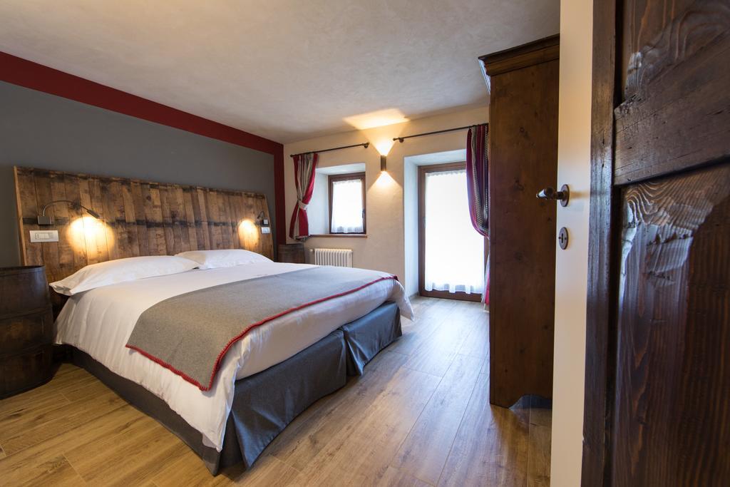 Maison Lo Triolet Introd Bagian luar foto