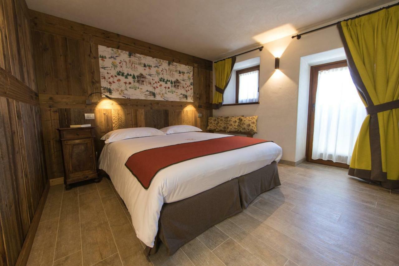 Maison Lo Triolet Introd Bagian luar foto