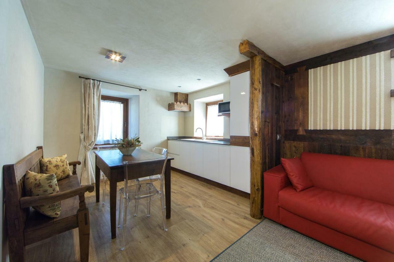 Maison Lo Triolet Introd Bagian luar foto