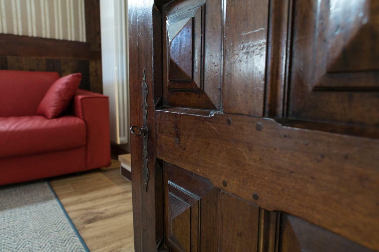 Maison Lo Triolet Introd Bagian luar foto